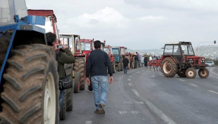 Ο Βορίδης δεν μας απάντησε, το ΥΠΑΑΤ δεν θέλει να μας συναντήσει, λένε Λαρισαίοι αγρότες