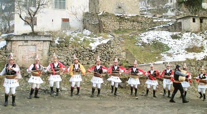 to-pontiako-ethimo-ton-momogeron-anavionei-kai-fetos-stin-kozani-183228