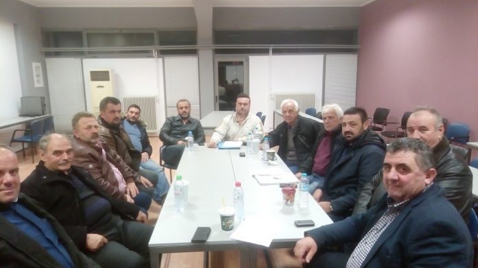Προτιμήστε το ελληνικό αρνί-κατσίκι, τονίζει η Ομοσπονδία Κτηνοτροφικών Συλλόγων Θεσσαλίας Προτιμήστε το ελληνικό αρνί-κατσίκι, τονίζει η Ομοσπονδία Κτηνοτροφικών Συλλόγων Θεσσαλίας