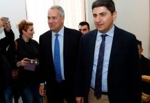 Κρήτη: Επίσκεψη στις Μοίρες και το Τυμπάκι έκανε ο υπουργός Αγροτικής Ανάπτυξης