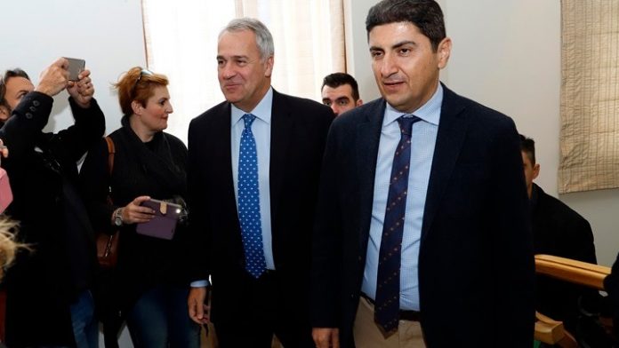Κρήτη: Επίσκεψη στις Μοίρες και το Τυμπάκι έκανε ο υπουργός Αγροτικής Ανάπτυξης Κρήτη: Επίσκεψη στις Μοίρες και το Τυμπάκι έκανε ο υπουργός Αγροτικής Ανάπτυξης