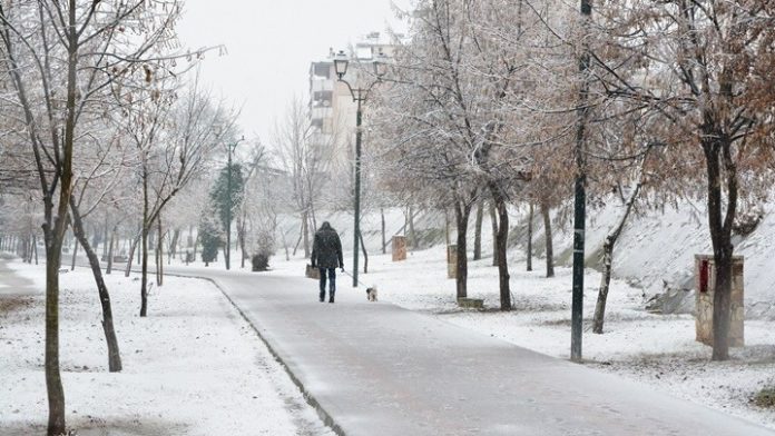 Στους -13 βαθμούς ο υδράργυρος στα Γρεβενά - Αρνητικές θερμοκρασίες σε πολλές περιοχές Στους -13 βαθμούς ο υδράργυρος στα Γρεβενά - Αρνητικές θερμοκρασίες σε πολλές περιοχές