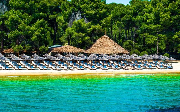 Conde Nast Traveler: H Σκιάθος το νησί με τις καλύτερες παραλίες του κόσμου