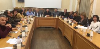 Κρήτη: Σύσκεψη στην Περιφέρεια για τη δακοκτονία και τον έλεγχο στην αγορά κρέατος