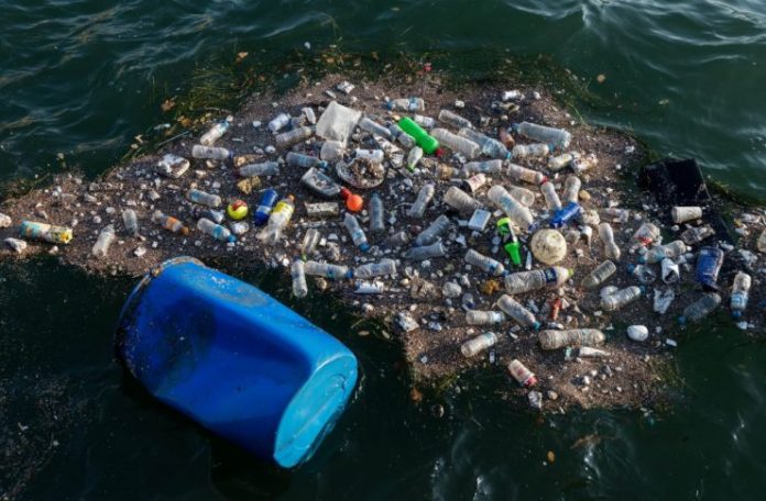 Περισσότερα από 800 κιλά απορριμμάτων Περισσότερα από 800 κιλά απορριμμάτων