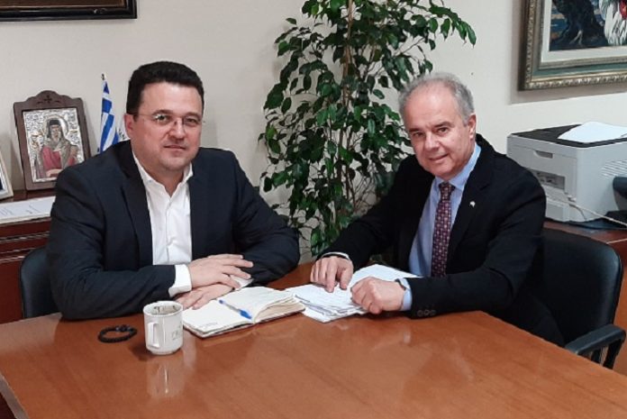 Νέο πρόγραμμα βιολογικής καταπολέμησης της σφήκας της καστανιάς Νέο πρόγραμμα βιολογικής καταπολέμησης της σφήκας της καστανιάς