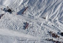 Χιονοστιβάδα με 21 νεκρούς στην Τουρκία, πολλοί εκ των οποίων μέλη σωστικών συνεργείων