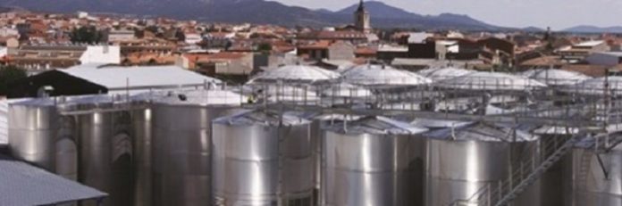Εντάσεις μεταξύ παραγωγών και μεγάλων βιομηχανιών οίνου στην Ισπανία