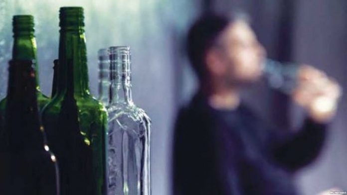 Κορωνοϊός: 44 Ιρανοί πέθαναν από δηλητηρίαση από νοθευμένο αλκοόλ, αφού  πίστεψαν ότι θεραπεύει
