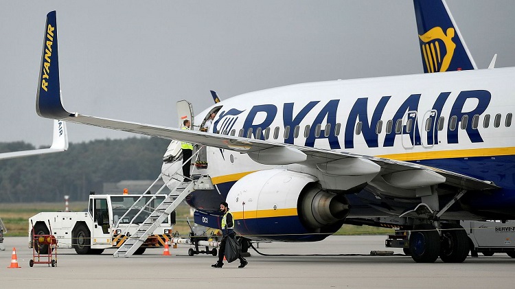 i-ryanair-akyronei-oles-tis-ptiseis-apo-kai-pros-italia-191256