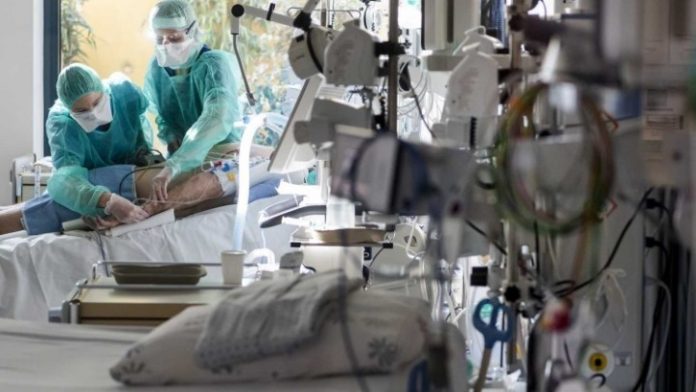 Δωρεά 50 πλήρως εξοπλισμένων Μ.Ε.Θ. στο υπουργείο Υγείας από την ΚΑΡΕΛΙΑ ΑΕ Δωρεά 50 πλήρως εξοπλισμένων Μ.Ε.Θ. στο υπουργείο Υγείας από την ΚΑΡΕΛΙΑ ΑΕ