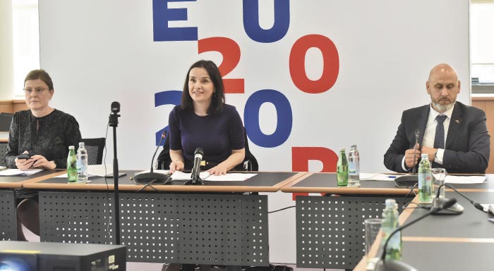 prokatavoli-ameson-enischyseon-ton-avgousto-kai-diplasiasmo-tou-synolikou-posou-gia-tin-efapax-ektakti-enischysi-eos-5-000-evro-zita-i-ellada-197586