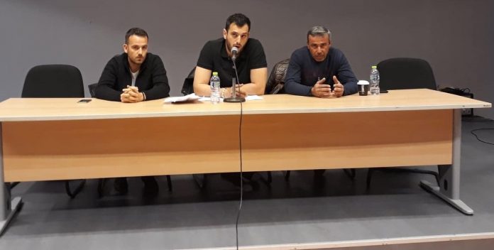 Εκτός δικαιωμάτων φύτευσης οινοποιήσιμων αμπελιών οι μικροί παραγωγοί λένε οι αμπελοκαλλιεργητές της Θεσσαλίας Εκτός δικαιωμάτων φύτευσης οινοποιήσιμων αμπελιών οι μικροί παραγωγοί λένε οι αμπελοκαλλιεργητές της Θεσσαλίας