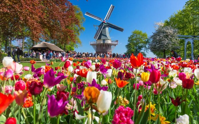 Bόλτα στον πιο διάσημο κήπο της Ολλανδίας
