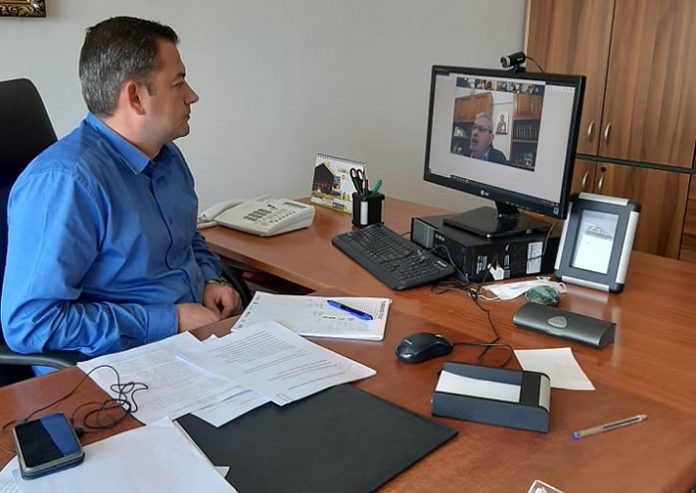 Τηλεδιάσκεψη αντιπεριφερειαρχών Αγροτικής Ανάπτυξης για το νέο αγροτικό περιβάλλον Τηλεδιάσκεψη αντιπεριφερειαρχών Αγροτικής Ανάπτυξης για το νέο αγροτικό περιβάλλον