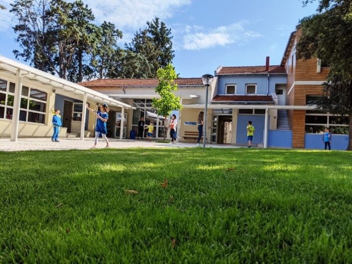 Επαναλειτουργία παιδικού σταθμού, νηπιαγωγείου, δημοτικού σχολείου και Perrotis College Επαναλειτουργία παιδικού σταθμού, νηπιαγωγείου, δημοτικού σχολείου και Perrotis College