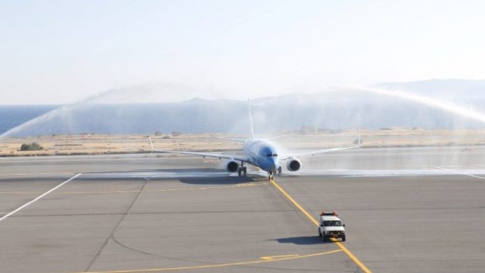 Με αψίδες νερού η υποδοχή των πρώτων πτήσεων στα περιφερειακά αεροδρόμια