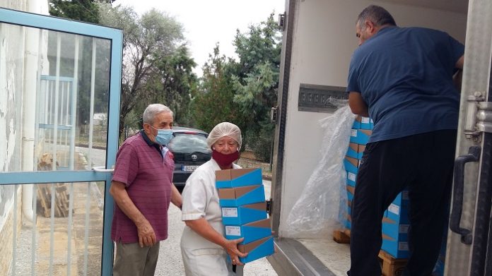 Δωρεάν φέτα σε φιλανθρωπικές οργανώσεις σε Ελλάδα και ΗΠΑ από τον ΕΛΓΟ