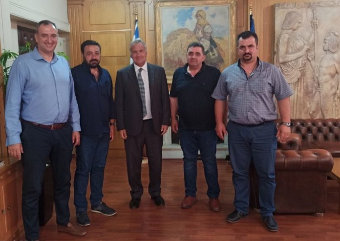 Τα προβλήματα και το μέλλον της κτηνοτροφίας τα θέματα συζήτησης του Μ. Βορίδη με κτηνοτρόφους της Θεσσαλίας Τα προβλήματα και το μέλλον της κτηνοτροφίας τα θέματα συζήτησης του Μ. Βορίδη με κτηνοτρόφους της Θεσσαλίας