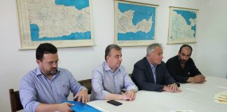 Πρόγραμμα αναμπέλωσης ανακοίνωσε από την Κρήτη ο υπουργός Αγροτικής Ανάπτυξης και Τροφίμων