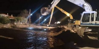 Δύσκολη νύχτα για τους κατοίκους της Θάσου λόγω της καταρρακτώδους βροχής
