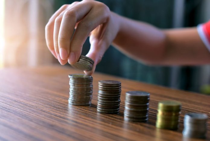 Εκτινάχθηκε η αποταμίευση στην Ευρώπη λόγω του κορωνοϊού Εκτινάχθηκε η αποταμίευση στην Ευρώπη λόγω του κορωνοϊού