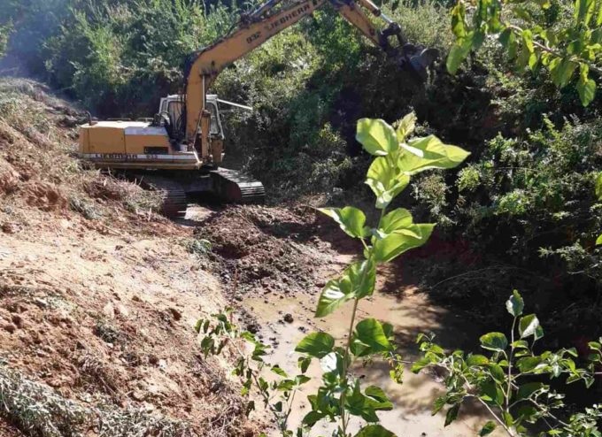 Εργασίες καθαρισμού ρέματος στις Σάπες Κομοτηνής