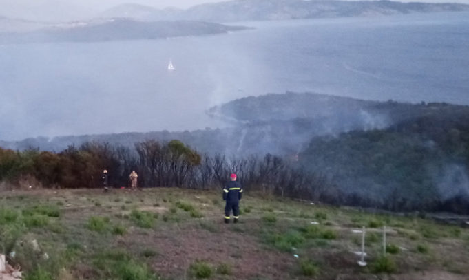 Κέρκυρα: Στάχτη 200 στρέμματα στον Ερημίτη