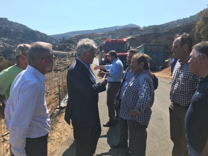 ΥΠΑΑΤ: Σημαντικές οι ζημιές σε φυτικό και ζωικό κεφάλαιο στη Μάνη από τις πυρκαγιές ΥΠΑΑΤ: Σημαντικές οι ζημιές σε φυτικό και ζωικό κεφάλαιο στη Μάνη από τις πυρκαγιές