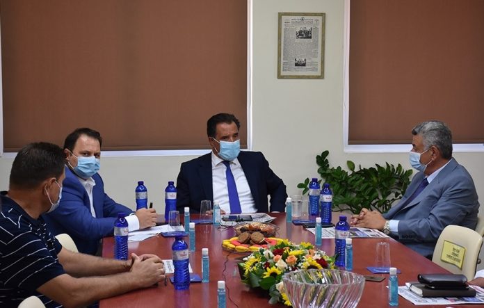 Συνάντηση Άδ. Γεωργιάδη και Π. Σταμπουλίδη με τη διοίκηση της ΠΟΣΠΛΑ - Σύντομα στη Βουλή το ν/σ για τις λαϊκές Συνάντηση Άδ. Γεωργιάδη και Π. Σταμπουλίδη με τη διοίκηση της ΠΟΣΠΛΑ - Σύντομα στη Βουλή το ν/σ για τις λαϊκές