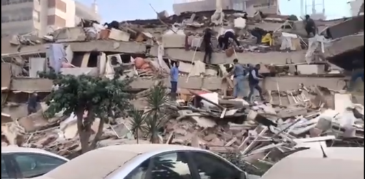 Σεισμός στη Σάμο: Κατέρρευσαν κτίρια στη Σμύρνη (βίντεο)