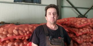 Καστοριά: O αγρότης που χάρισε σε απόρους 25 τόνους πατάτας