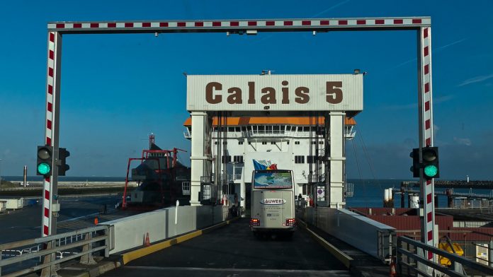 ΚΕΟΣΟΕ: Με ή χωρίς συμφωνία, το Brexit προετοιμάζεται ήδη όσον αφορά τις τελωνειακές διατυπώσεις για κρασιά και οινοπνευματώδη ΚΕΟΣΟΕ: Με ή χωρίς συμφωνία, το Brexit προετοιμάζεται ήδη όσον αφορά τις τελωνειακές διατυπώσεις για κρασιά και οινοπνευματώδη