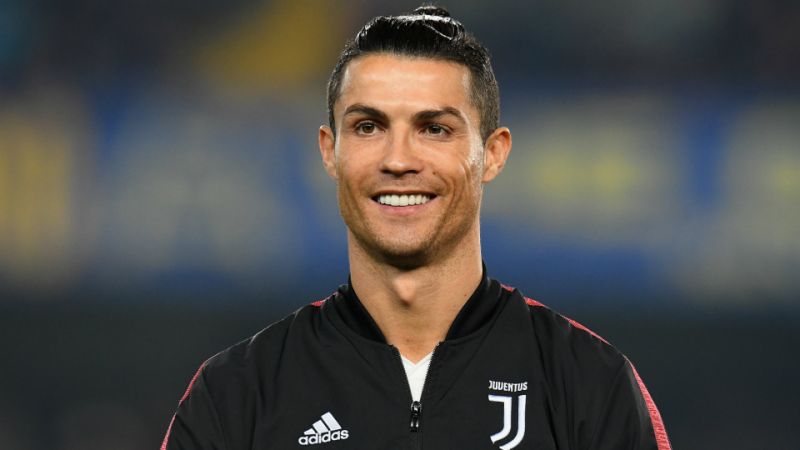 thetikos-ston-koronoio-o-kristiano-ronalnto-211051