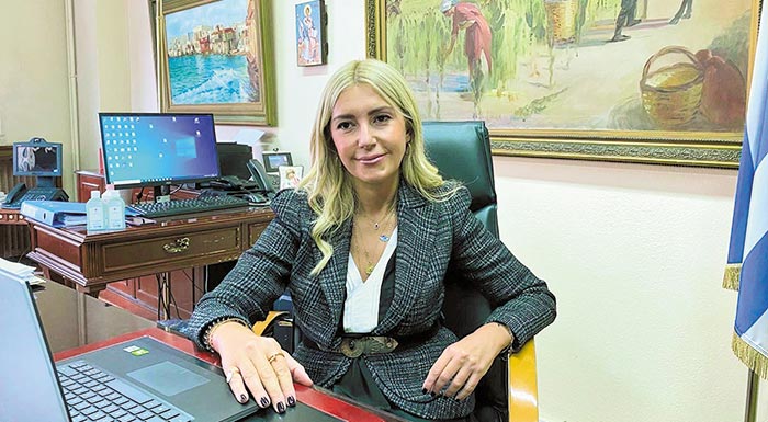 f-arabatzi-grigoroteri-kai-me-mikrotero-kostos-i-adeiodotisi-ton-ktinotrofikon-egkatastaseon-213683