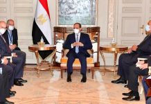 H συνεργασία Ελλάδος - Αιγύπτου στην ενέργεια στο επίκεντρο συνάντησης Κ. Χατζηδάκη-Αλ Σίσι