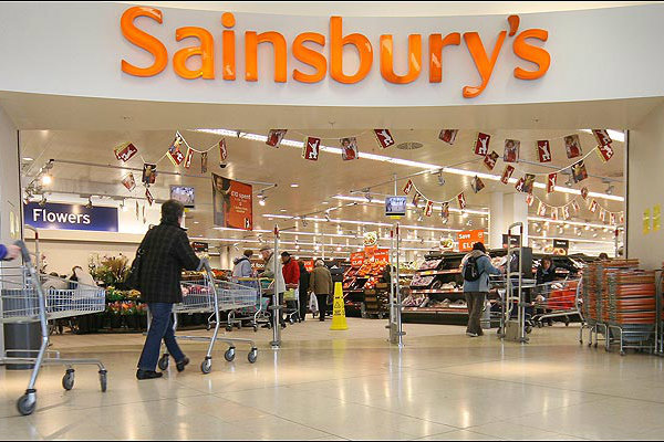 Βρετανία: Ο όμιλος Sainsbury's προειδοποιεί για ελλείψεις εάν δεν αποκατασταθούν οι μεταφορές από την ηπειρωτική Ευρώπη