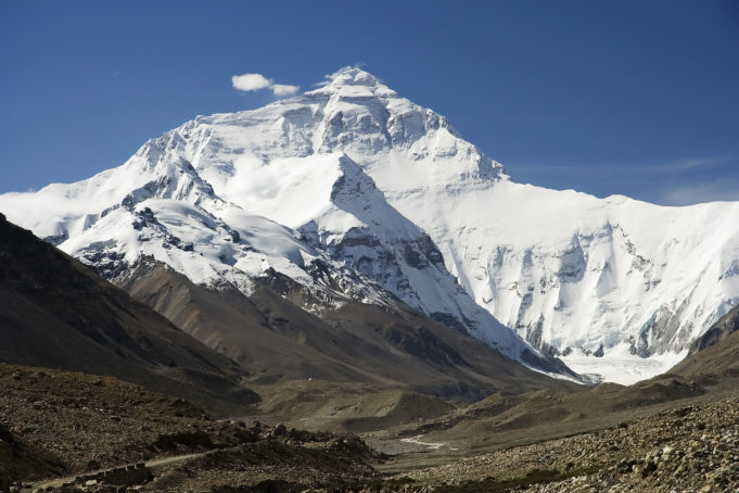 to-everest-psilose-kata-schedon-ena-metro-216289