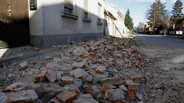 Κροατία: Πέντε άτομα έχουν χάσει τη ζωή τους από την ισχυρή σεισμική δόνηση Κροατία: Πέντε άτομα έχουν χάσει τη ζωή τους από την ισχυρή σεισμική δόνηση