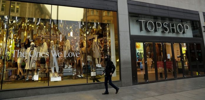 Topshop: «Κανόνι» από τον Βρετανικό κολοσσό με 466 μαγαζιά - Τι θα γίνει με τους 13.000 εργαζομένους