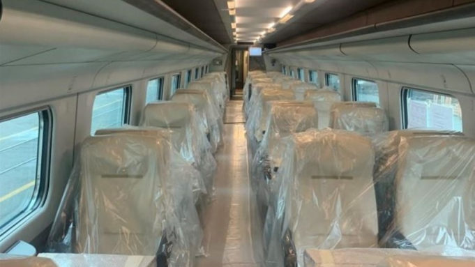 trainose-sti-thessaloniki-to-lefko-velos-stis-18-ianouariou-219238