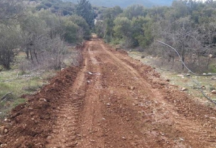 katharizontai-kai-syntirountai-agrotikoi-dromoi-tou-dimou-tripolis-226283