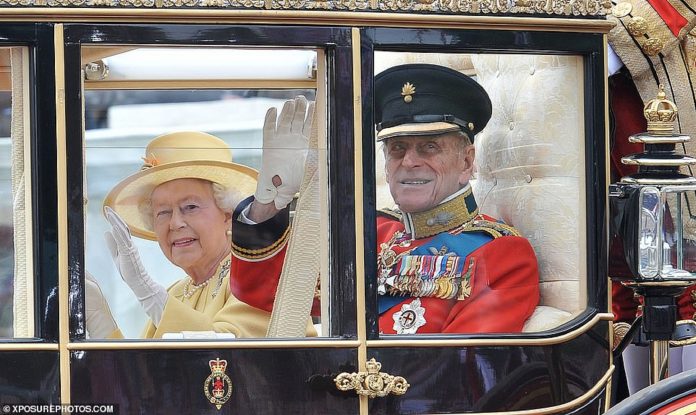 21576480-4074042-The_Queen_and_Prince_Philip-a-199_1574941003360