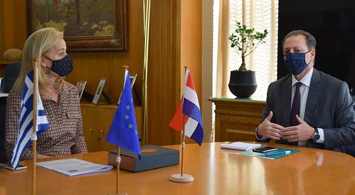 i-proothisi-tis-ellinikis-diatrofis-kai-i-prostasia-ton-proionton-mas-stin-tilediaskepsi-livanou-me-to-ellino-ollandiko-epimelitirio-kai-tin-ollandi-presvefti-stella-roner-229055