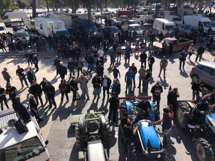 Λουκέτο στις λαϊκές αγορές και μηχανοκίνητη πορεία και στην Κρήτη Λουκέτο στις λαϊκές αγορές και μηχανοκίνητη πορεία και στην Κρήτη