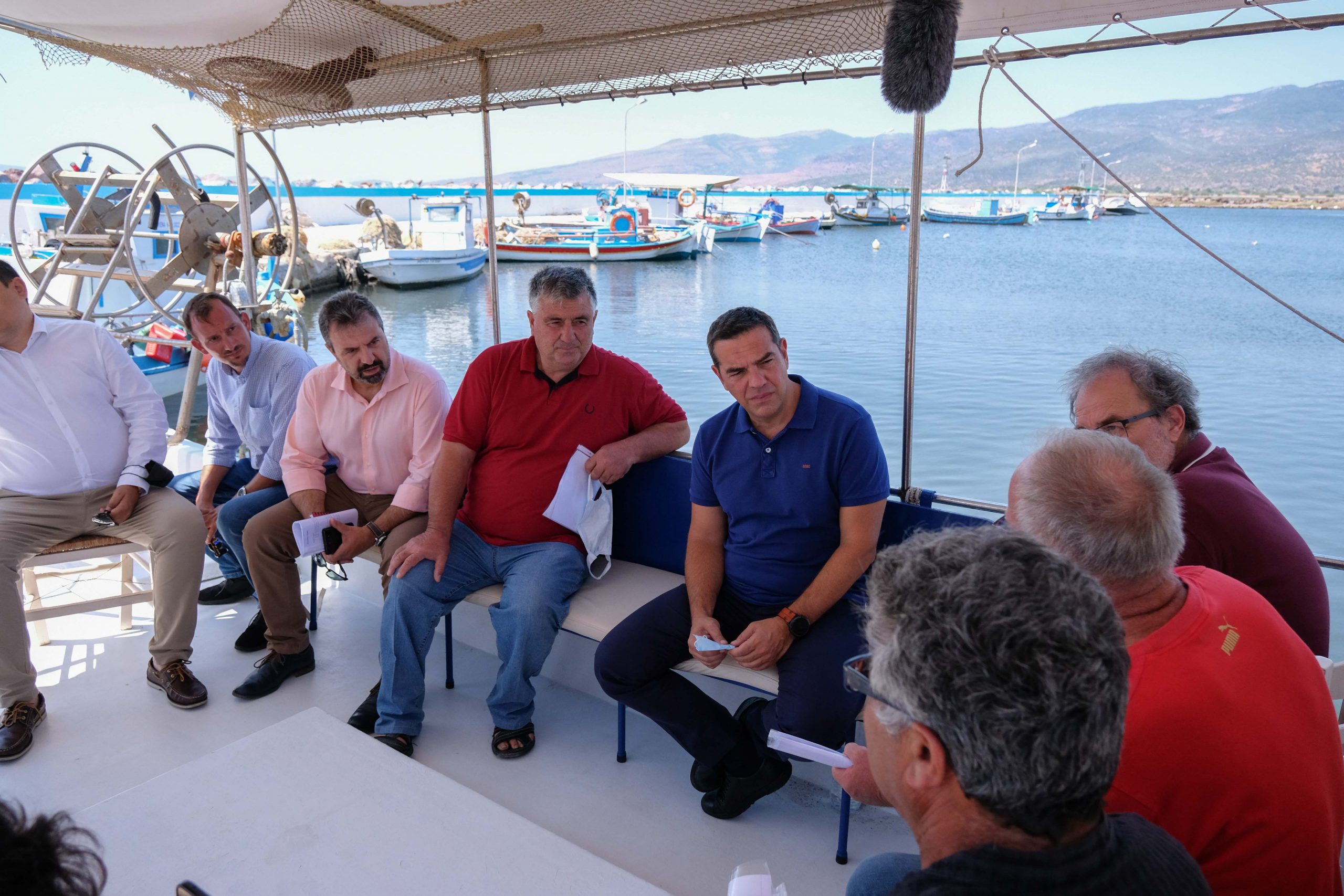 synantisi-me-paragogikous-foreis-tis-lesvou-eiche-o-al-tsipras-237660