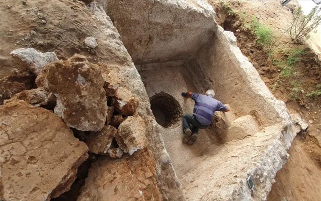 archaio-patitiri-apokalyptei-pos-doulevan-oi-agrotes-prin-apo-1-500-chronia-vinteo-239856