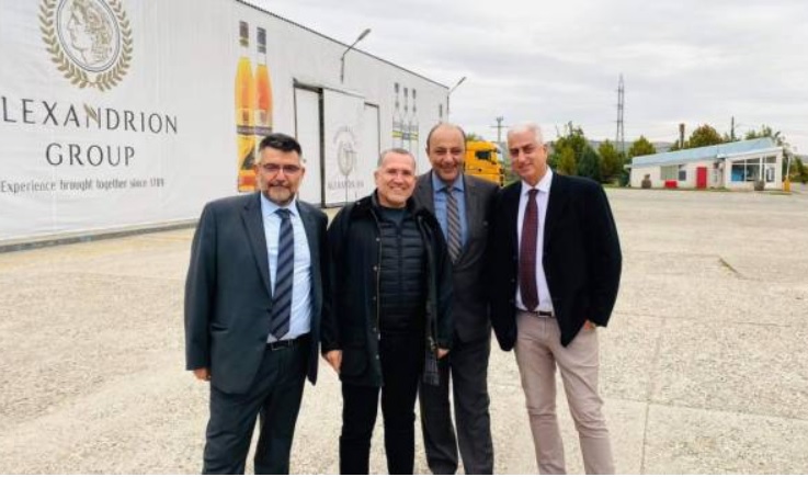 kavala-i-megali-ependysi-ton-100-ekat-evro-pou-vazei-tin-ellada-stin-pagkosmia-agora-aithylikis-alkoolis-243852
