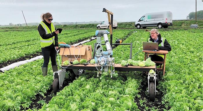 poso-apechei-o-agrotis-apo-ti-chrisi-synergatikon-robot-sto-chorafi-244569