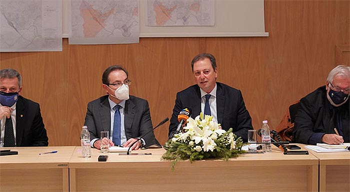 desmefsi-livanou-gia-ardeftika-pnois-se-oli-tin-epikrateia-erga-sti-fokida-episkepsi-sto-thermo-249448